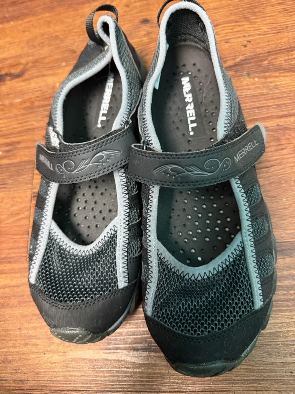 Merrell Women's Black & Gray Slip-On Mary Jane Sneakers 7.5
